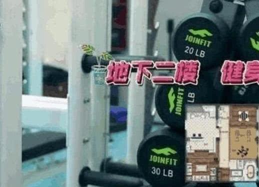 参观下曹云金的豪宅：装修豪华像个皇宫，里面还有间很大的宴会厅